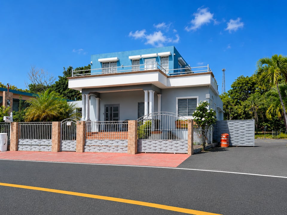 Casa Ruiz Caribe - Quebradillas (Entire House)